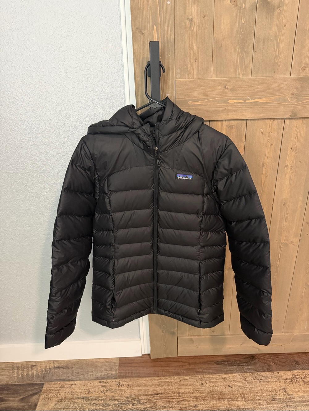 Women’s Patagonia Black Hooded Down Jacket